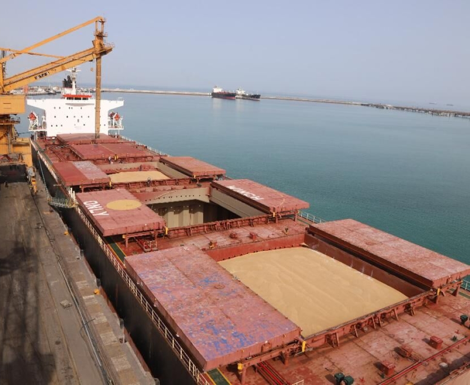 بارگیری و نگهداری گوگرد در بندر شهید رجایی بندر عباس